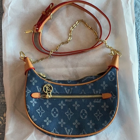 Source Unknown Handbags - Source Unknown Denim Monogram Shoulder Bag with Gold Chain and shoulder strap